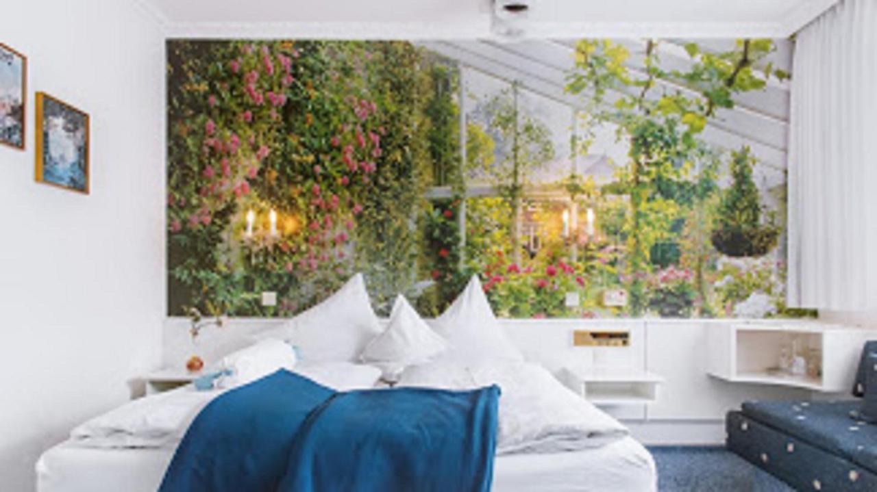 Hotel-Restaurant Lindenhof Kreuzwertheim Eksteriør bilde