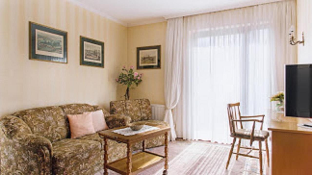 Hotel-Restaurant Lindenhof Kreuzwertheim Eksteriør bilde