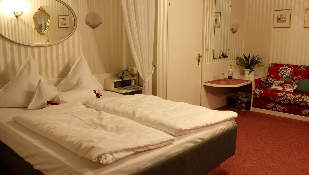 Hotel-Restaurant Lindenhof Kreuzwertheim Eksteriør bilde